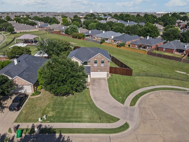 105 Canyon Court, Waxahachie, TX 75167