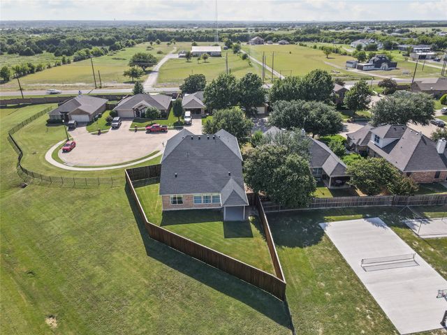 105 Canyon Court, Waxahachie, TX 75167