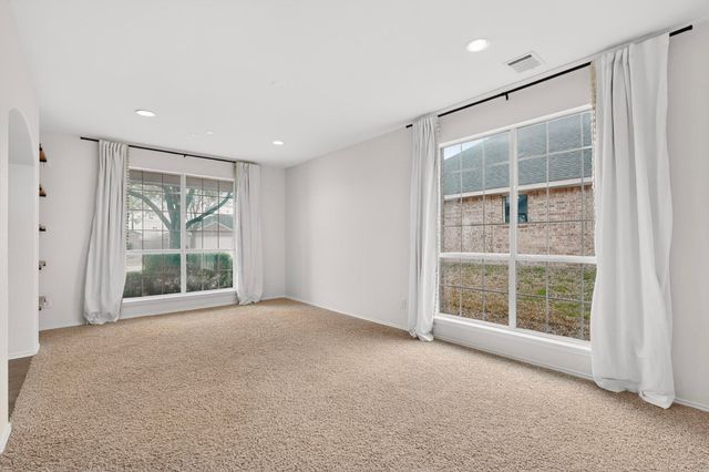 105 Canyon Court, Waxahachie, TX 75167