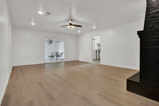 2910 W Crawford Street, Denison, TX 75020