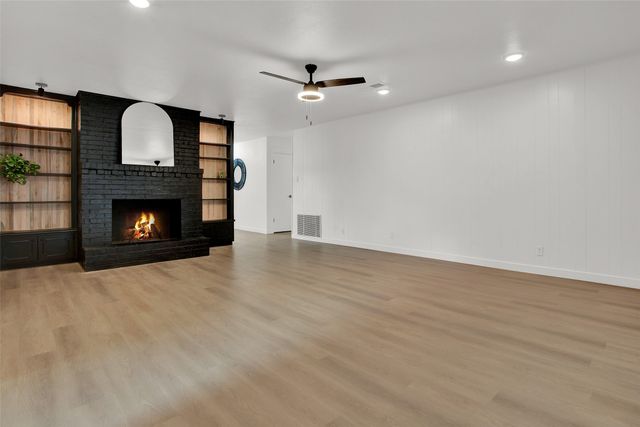 2910 W Crawford Street, Denison, TX 75020
