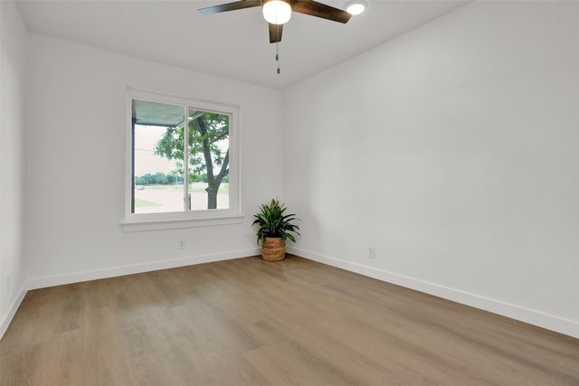 2910 W Crawford Street, Denison, TX 75020