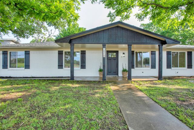 2910 W Crawford Street, Denison, TX 75020