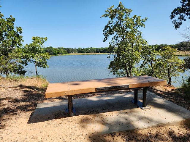 2910 W Crawford Street, Denison, TX 75020