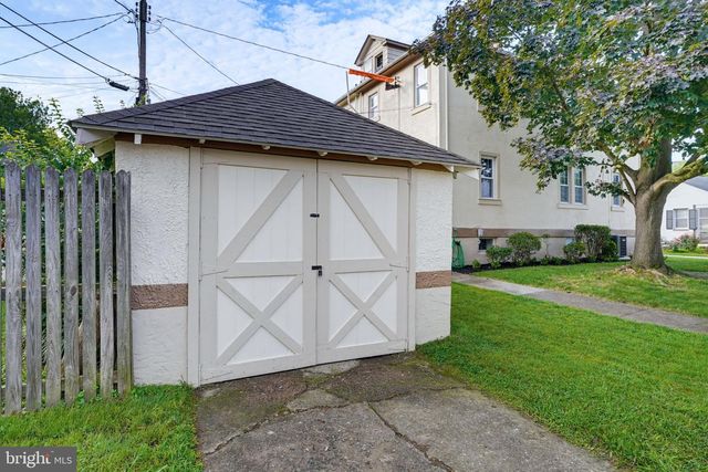 611 DEEMER PL, New Castle City, DE 19720