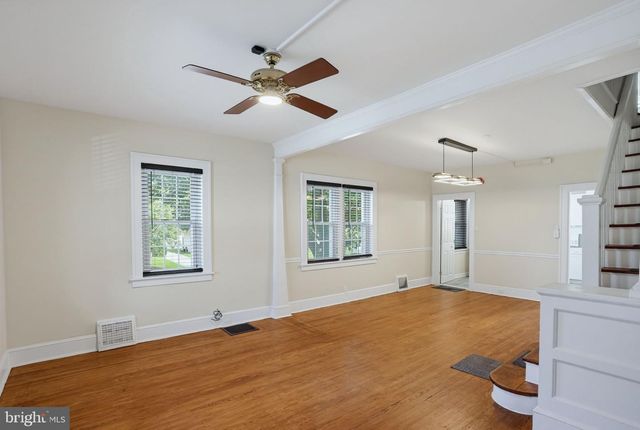 611 DEEMER PL, New Castle City, DE 19720