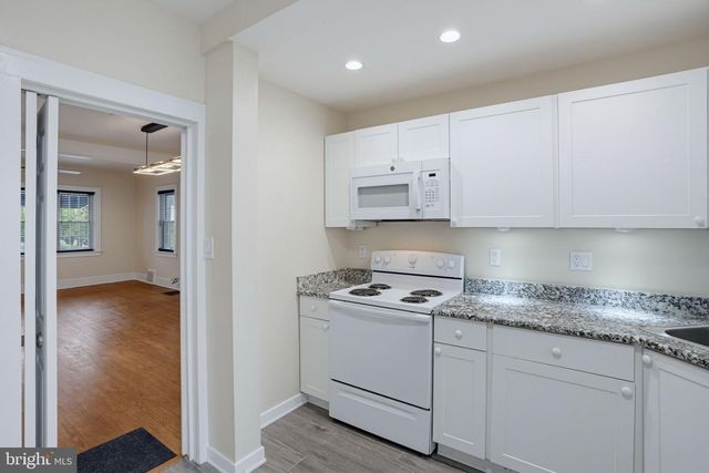 611 DEEMER PL, New Castle City, DE 19720