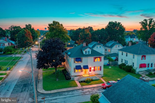 611 DEEMER PL, New Castle City, DE 19720