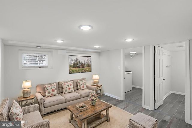 611 DEEMER PL, New Castle City, DE 19720