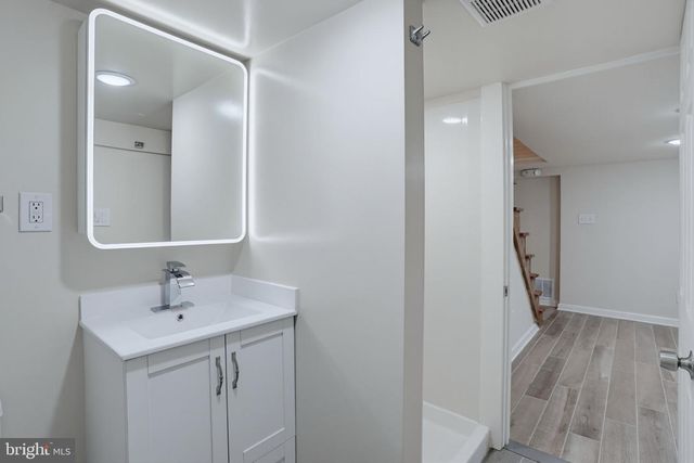 611 DEEMER PL, New Castle City, DE 19720