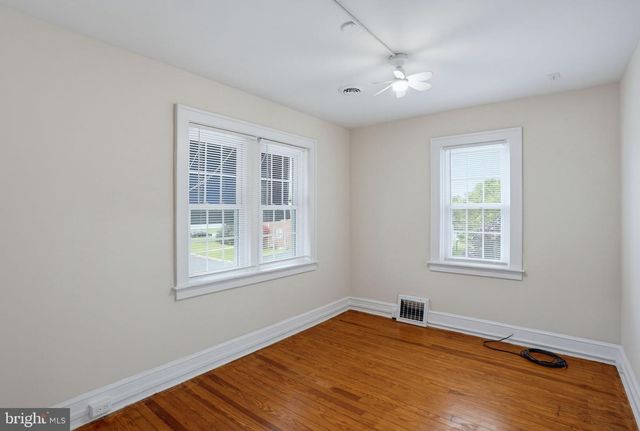 611 DEEMER PL, New Castle City, DE 19720
