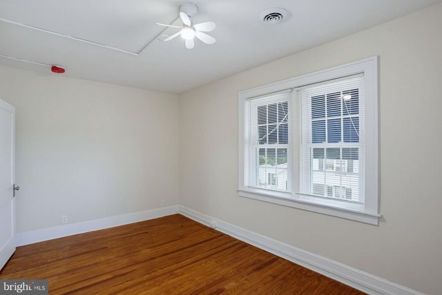 611 DEEMER PL, New Castle City, DE 19720