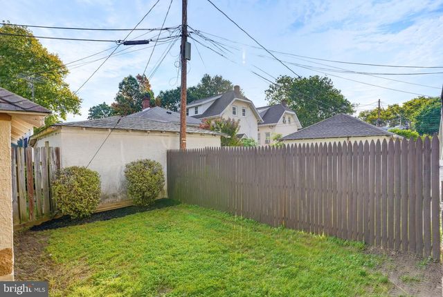 611 DEEMER PL, New Castle City, DE 19720