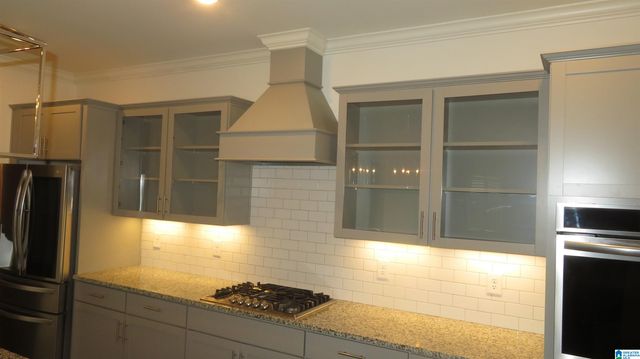 1077 EAGLE NEST CIRCLE, Birmingham, AL 35242