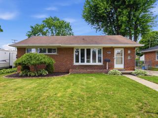 1005 N Esplanade Street, Mount Clemens, MI 48043