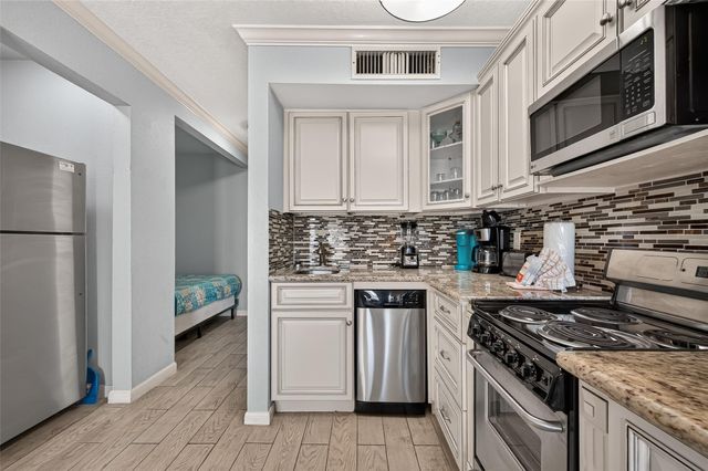 6300 Seawall Boulevard 9203, Galveston, TX 77551