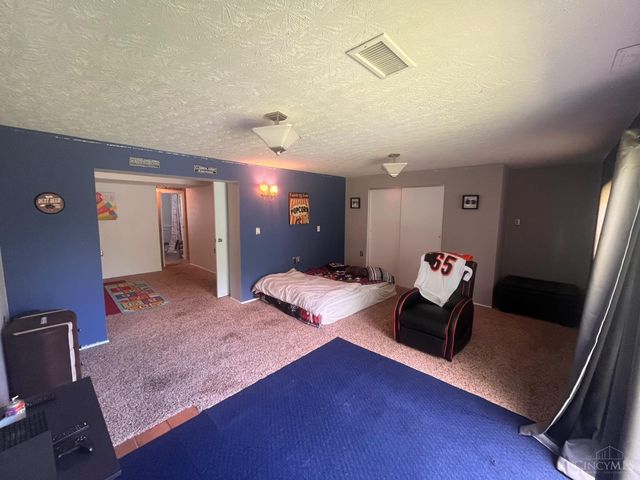 6566 Ripplewood Lane, Cincinnati, OH 45230