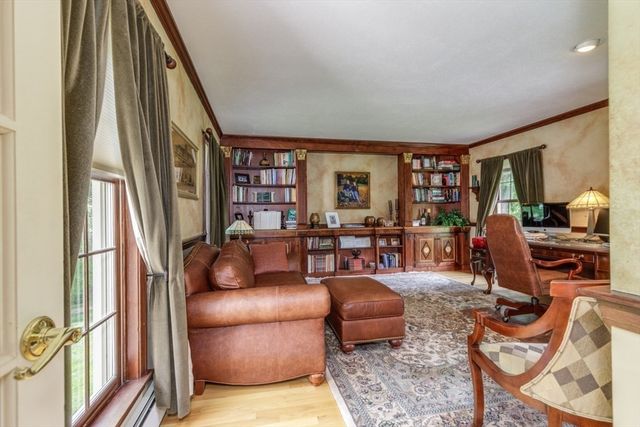 3 Aberdeen St, Windham, NH 03087