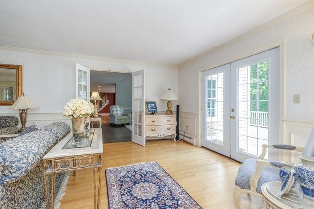 3 Aberdeen St, Windham, NH 03087