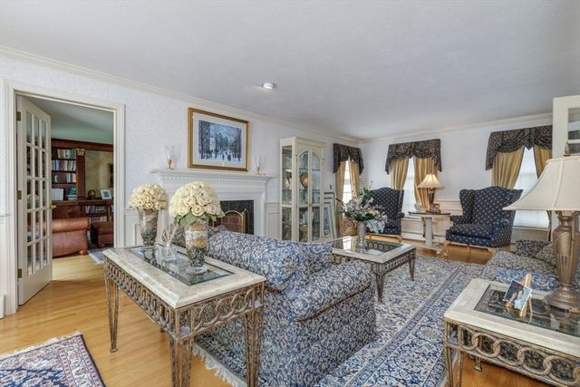 3 Aberdeen St, Windham, NH 03087