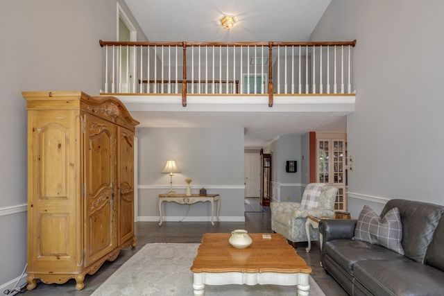 3 Aberdeen St, Windham, NH 03087