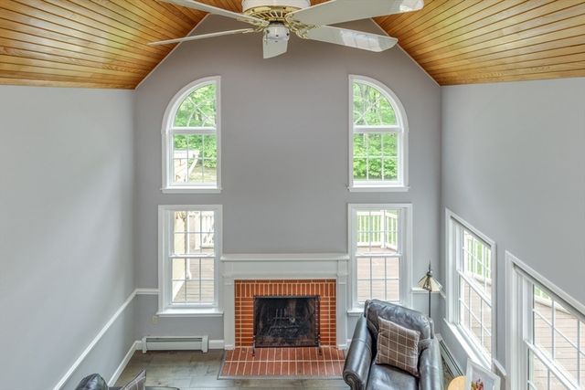 3 Aberdeen St, Windham, NH 03087