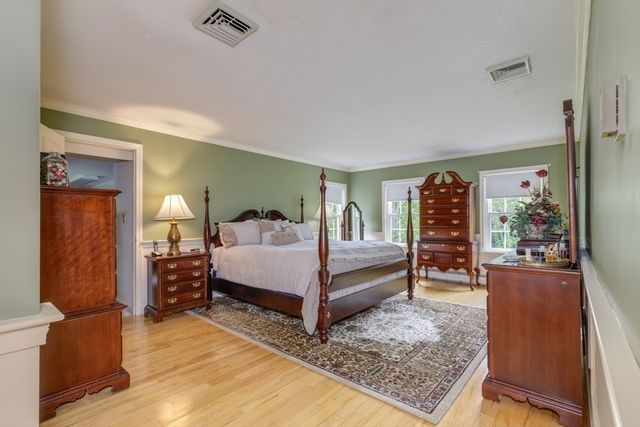 3 Aberdeen St, Windham, NH 03087