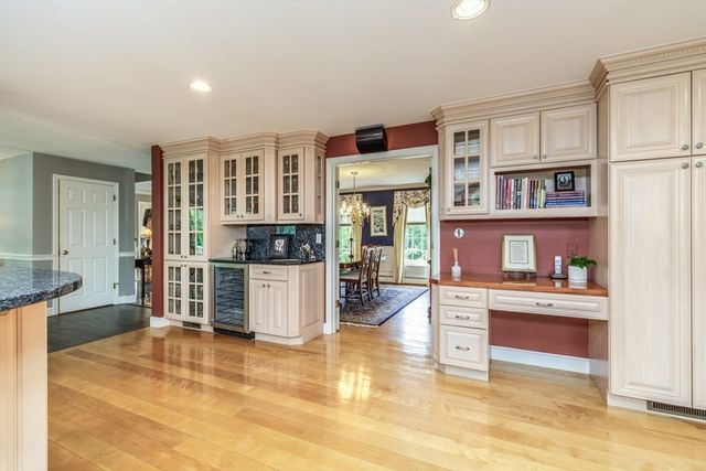 3 Aberdeen St, Windham, NH 03087