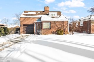 22409 Manor Street, St Clair Shores, MI 48081