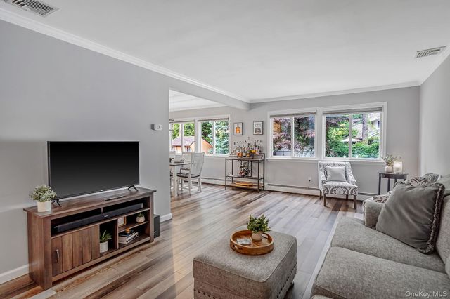 4 Missouri Avenue, Mount Sinai, NY 11766