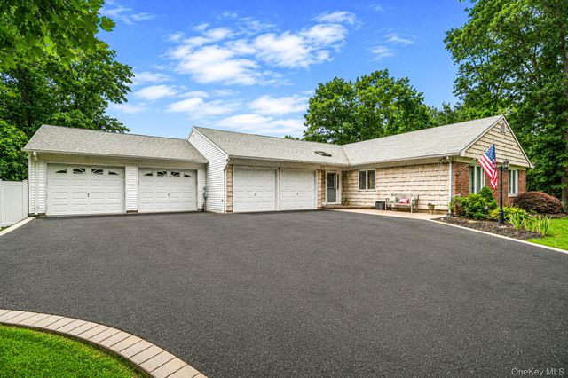 4 Missouri Avenue, Mount Sinai, NY 11766