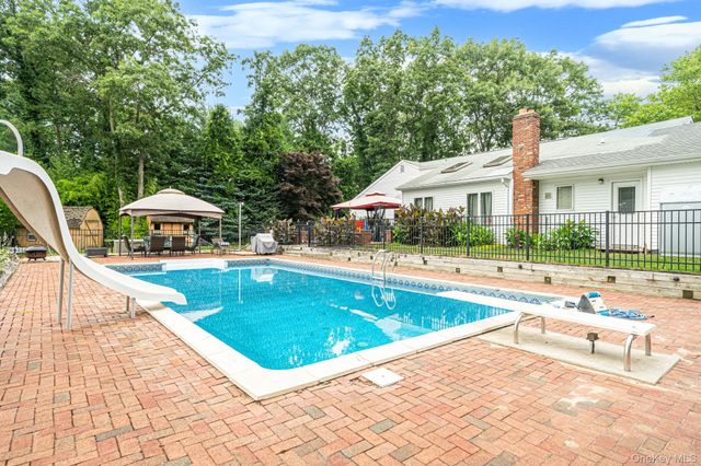 4 Missouri Avenue, Mount Sinai, NY 11766