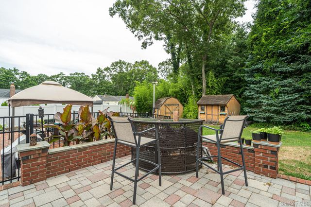 4 Missouri Avenue, Mount Sinai, NY 11766