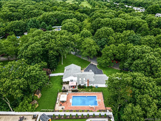4 Missouri Avenue, Mount Sinai, NY 11766