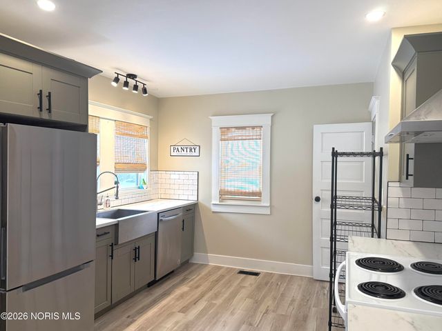 7105 N Curtice Street, Curtice, OH 43412