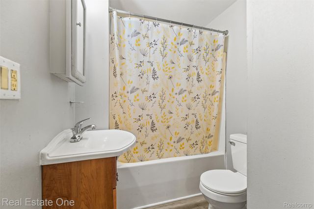 350 Labadie Street, Ecorse, MI 48229