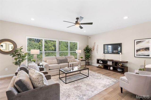 2 Ashford at River Bluffs Manors, Florissant, MO 63031