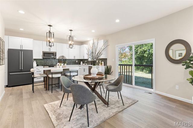 2 Ashford at River Bluffs Manors, Florissant, MO 63031