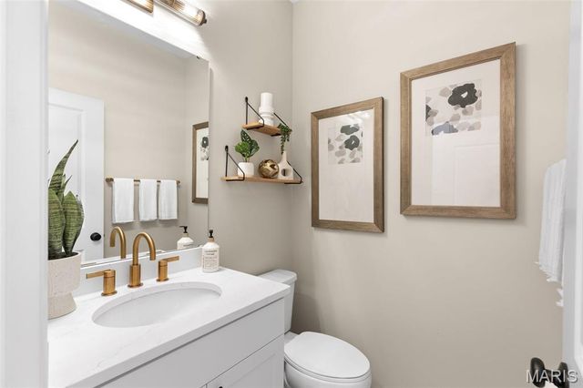 2 Ashford at River Bluffs Manors, Florissant, MO 63031