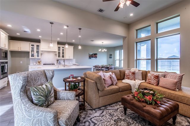 1353 London Towne Blvd, Corpus Christi, TX 78415