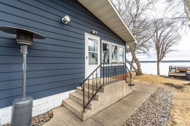 736 Shorewood Drive, Detroit Lakes, MN 56501