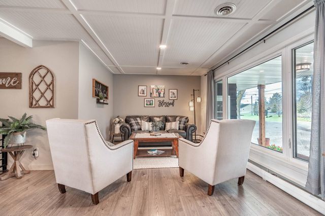 736 Shorewood Drive, Detroit Lakes, MN 56501