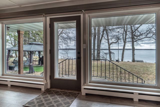 736 Shorewood Drive, Detroit Lakes, MN 56501