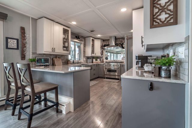 736 Shorewood Drive, Detroit Lakes, MN 56501