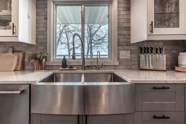 736 Shorewood Drive, Detroit Lakes, MN 56501