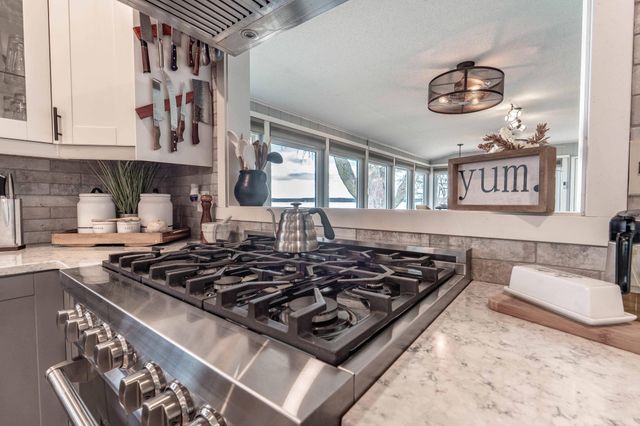 736 Shorewood Drive, Detroit Lakes, MN 56501