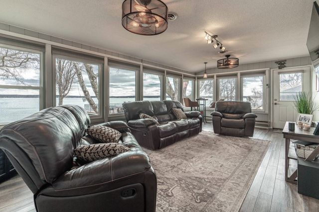 736 Shorewood Drive, Detroit Lakes, MN 56501