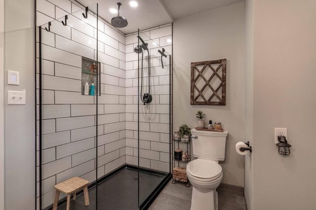 736 Shorewood Drive, Detroit Lakes, MN 56501