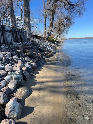 736 Shorewood Drive, Detroit Lakes, MN 56501