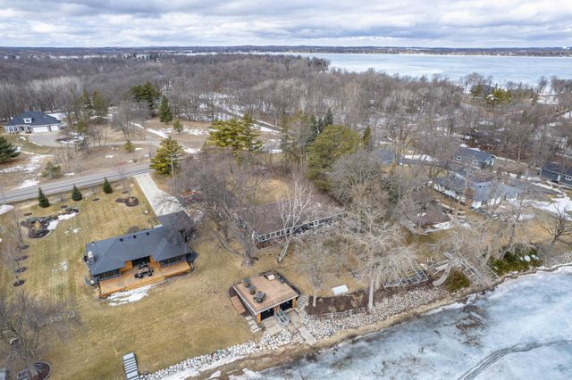 736 Shorewood Drive, Detroit Lakes, MN 56501